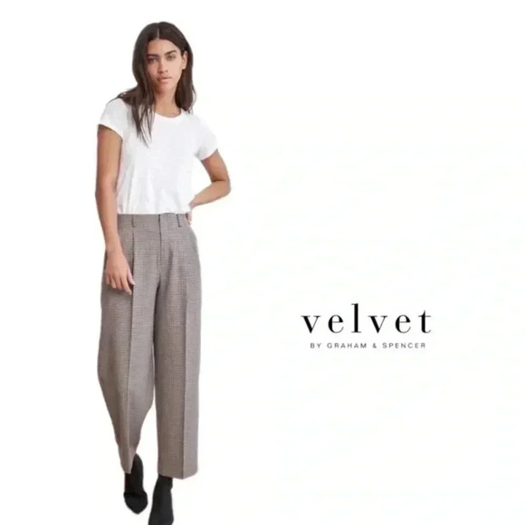 Velvet by Graham & Spencer Plaid Trousers | size 6 - Picture 2 of 9